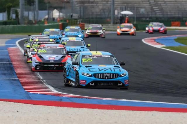 中国赛车+中国车手再夺世界冠军，吉利星瑞TCR首战夺冠